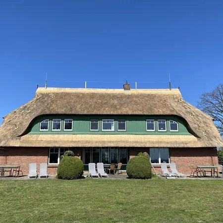 Nr 10 Og Spitzboden Born