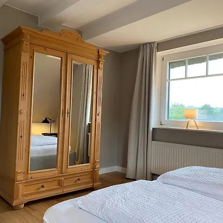 Nr 10 Og Spitzboden Apartamento Born